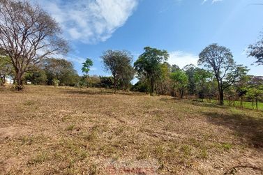 S&iacute;tio &agrave; venda - 10m&sup2; - Centro