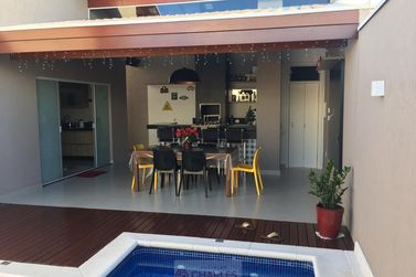 Casa &agrave; venda - 212m&sup2; - Centro