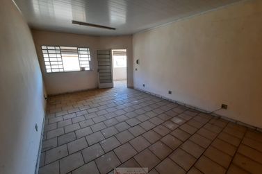 Sal&atilde;o Comercial para alugar - 26m&sup2; - Centro