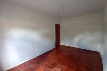 Casa para alugar - 80m&sup2; - Centro