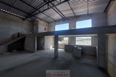 Sal&atilde;o Comercial para alugar - 376m&sup2; - Centro