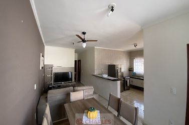 Casa &agrave; venda - 107m&sup2; - Centro