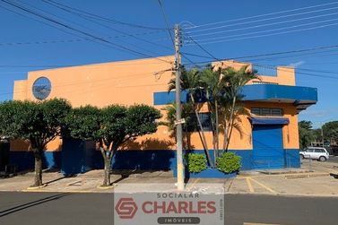 Sal&atilde;o Comercial para alugar - 500m&sup2; - Centro