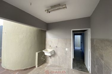 Casa &agrave; venda - 235m&sup2; - Centro
