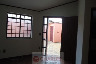 Casa &agrave; venda - 100m&sup2; - Centro