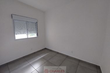 Apartamento para alugar - 48m&sup2; - Centro