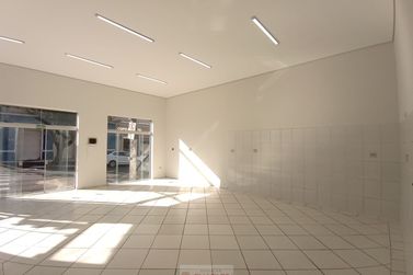 Sala Comercial para alugar - 90m&sup2; - Centro