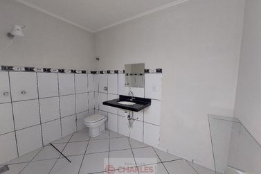 Casa para alugar - 340m&sup2; - Centro