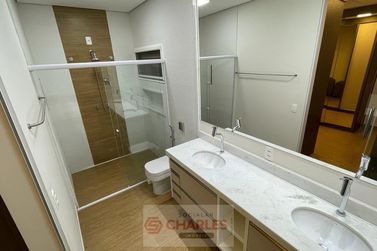 Casa &agrave; venda - 400m&sup2; - Centro