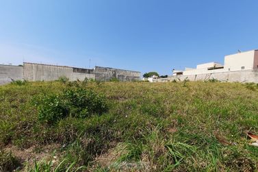 Terreno para alugar - 900m&sup2; - Centro