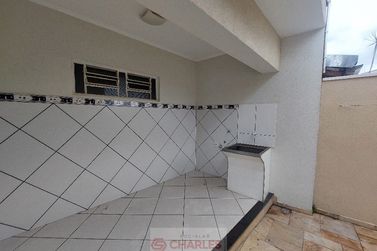 Casa para alugar - 340m&sup2; - Centro