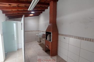 Sal&atilde;o Comercial para alugar - 163m&sup2; - Centro