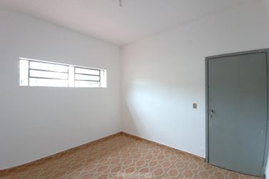 Casa para alugar - 107m&sup2; - Centro