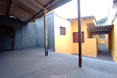 Casa para alugar - 85m&sup2; - Centro