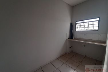 Sal&atilde;o Comercial para alugar - 70m&sup2; - Centro