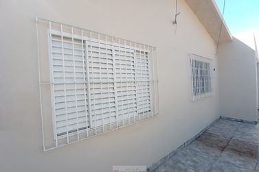 Casa para alugar - 60m&sup2; - Centro