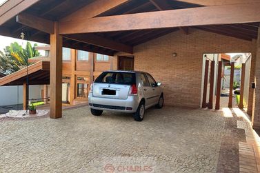 Casa &agrave; venda - 480m&sup2; - Centro