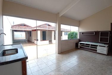 Casa para alugar - 135m&sup2; - Centro
