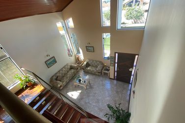Casa &agrave; venda - 325m&sup2; - Centro