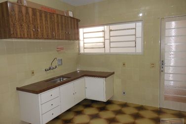 Casa &agrave; venda - 201m&sup2; - Centro