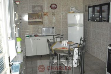Casa &agrave; venda - 100m&sup2; - Centro