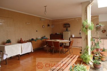 Casa &agrave; venda - 330m&sup2; - Centro