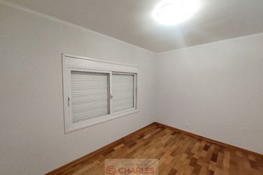Casa para alugar - 340m&sup2; - Centro