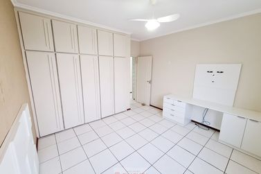 Apartamento &agrave; venda - 142m&sup2; - Centro