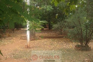 S&iacute;tio &agrave; venda - 400m&sup2; - Centro