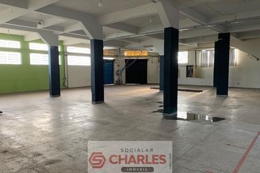 Sal&atilde;o Comercial para alugar - 500m&sup2; - Centro