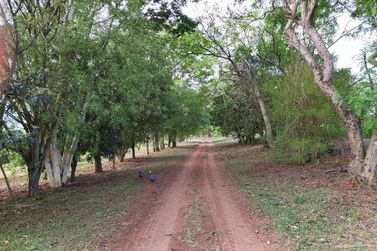 S&iacute;tio &agrave; venda - 10m&sup2; - Centro
