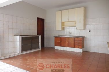 Casa &agrave; venda - 243m&sup2; - Centro