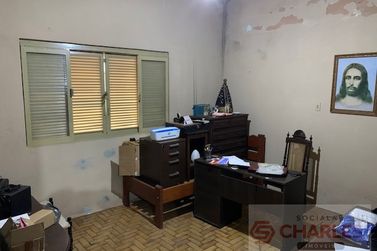 Casa &agrave; venda - 261m&sup2; - Centro