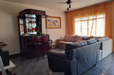 S&iacute;tio &agrave; venda - 145m&sup2; - Centro