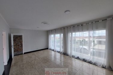 Casa para alugar - 340m&sup2; - Centro