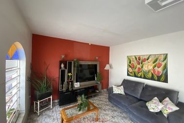 Casa &agrave; venda - 252m&sup2; - Centro