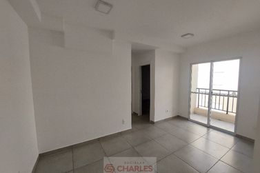 Apartamento para alugar - 48m&sup2; - Centro
