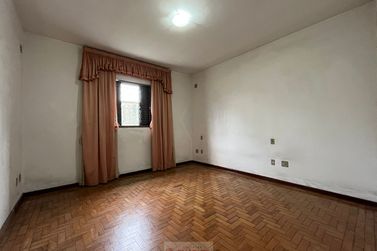 Casa &agrave; venda - 253m&sup2; - Centro