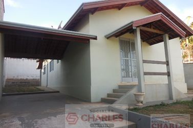 Casa &agrave; venda - 107m&sup2; - Centro
