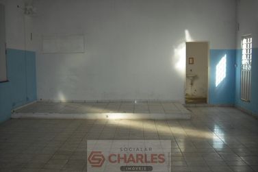 Sal&atilde;o Comercial &agrave; venda - 150m&sup2; - Centro