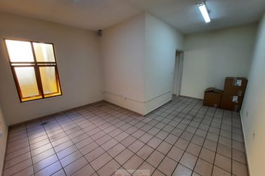 Sal&atilde;o Comercial para alugar - 45m&sup2; - Centro