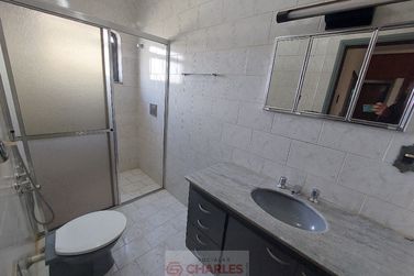 Casa para alugar - 268m&sup2; - Centro