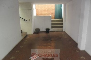 Casa &agrave; venda - 600m&sup2; - Centro