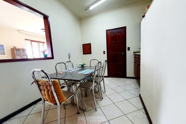 Apartamento &agrave; venda - 131m&sup2; - Centro
