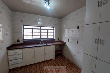 Casa para alugar - 268m&sup2; - Centro