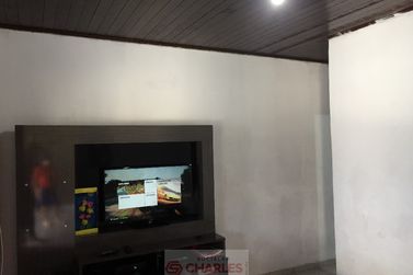 Casa &agrave; venda - 100m&sup2; - Centro
