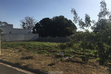 Terreno &agrave; venda - 10m&sup2; - Centro