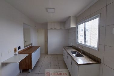 Apartamento para alugar - 104m&sup2; - Centro