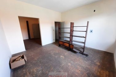 Casa para alugar - 10m&sup2; - Centro