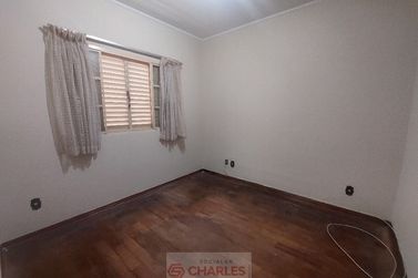 Casa para alugar - 231m&sup2; - Centro